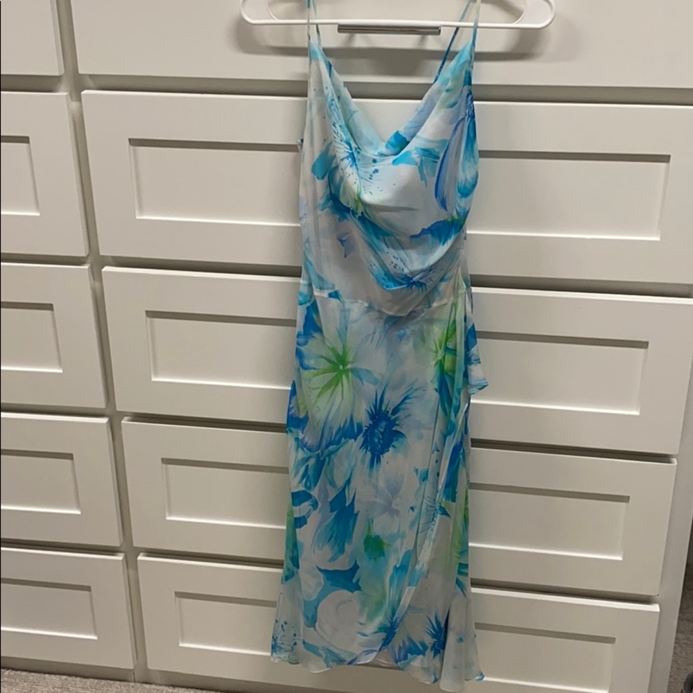 Parallel silk long flowing dress Size 4